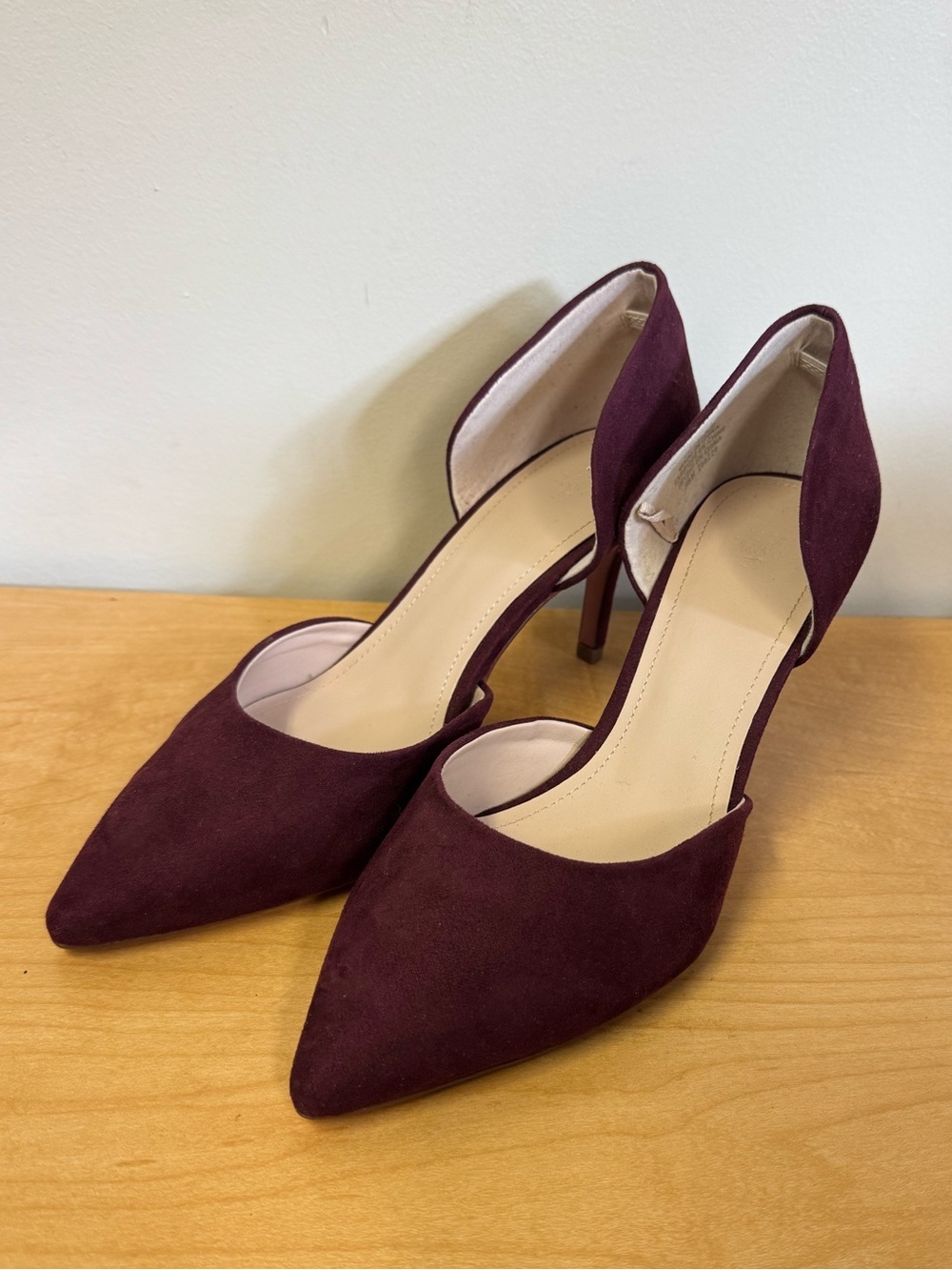 H&M Burgundy Suede Heel Pointed Pumps Size 39 or 8 US